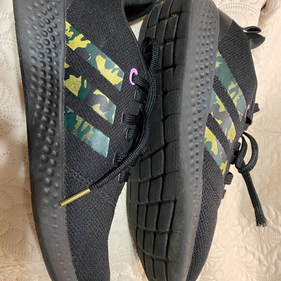 WOMEN'S ADIDAS SHOE SIZE 7 - Picture 4 of 7